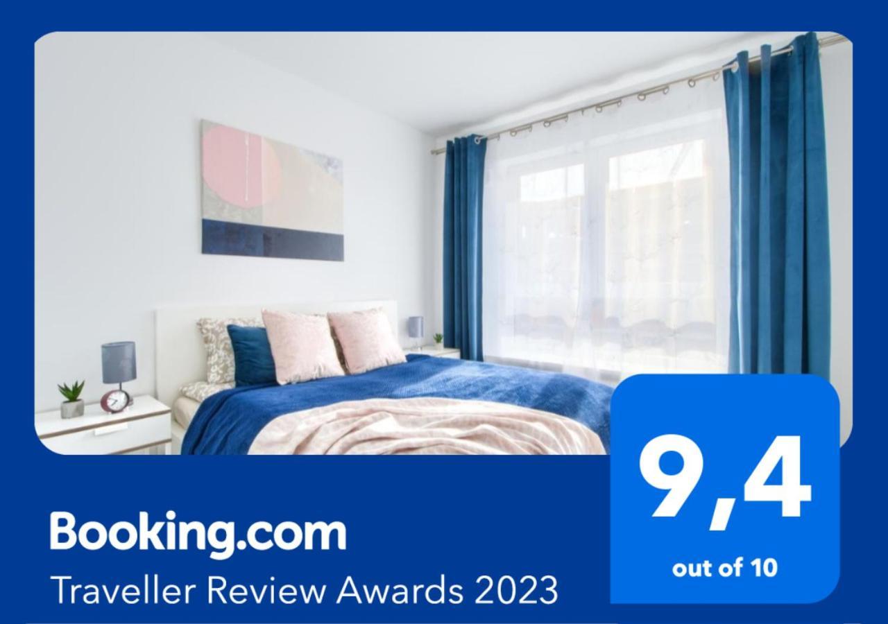 M&R Apartament Airport&Business Deluxe Cybernetyki 17 - Underground Garage - Free Wifi - Netflix - Air Conditioning - Self Check-In, Close By Chopin Airport Warsaw Exterior photo